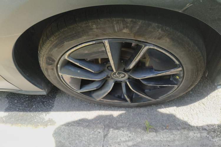Used BYD Han 2020 EV Four-Wheel Drive High-Performance Flagship Model Right Front Wheel Hub