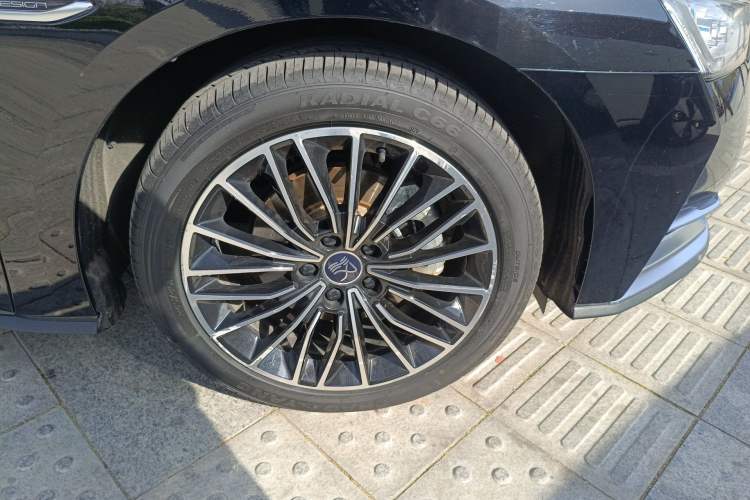Used BYD Han 2020 DM Four-Wheel Drive Performance Edition Prestige Model Right Front Wheel Hub