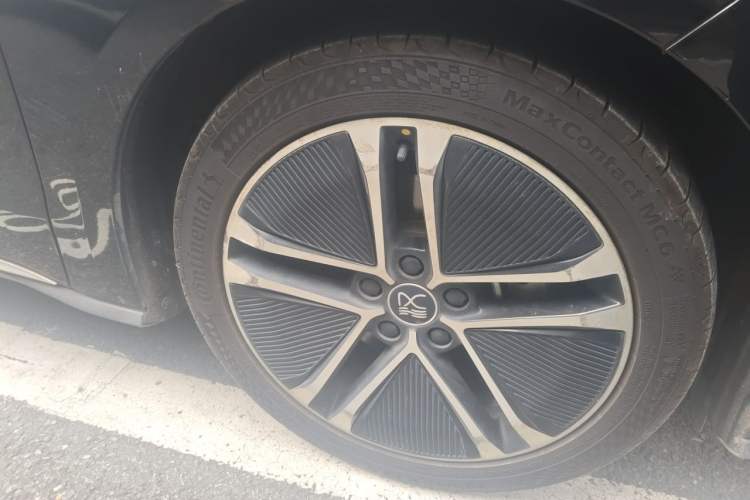 Used BYD Han 2020 EV Long-Range Deluxe Model Right Front Wheel Hub