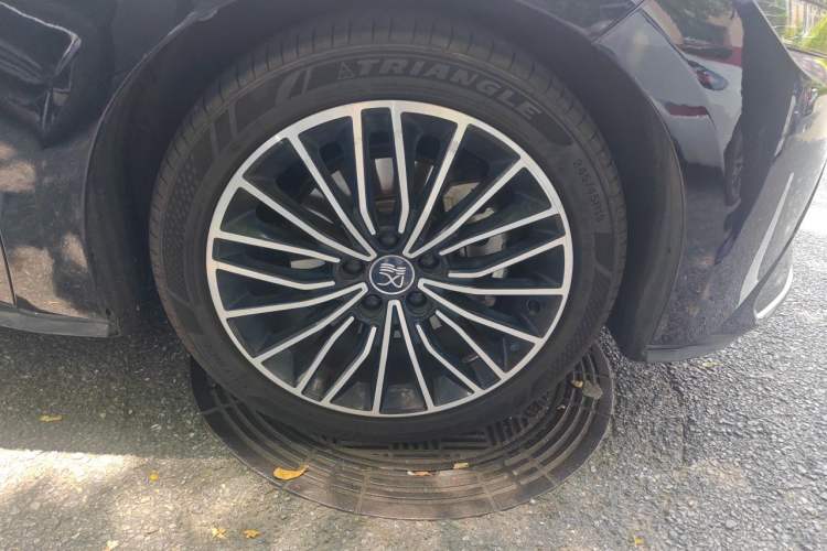 Used BYD Han 2020 EV Long-Range Deluxe Model Right Front Wheel Hub