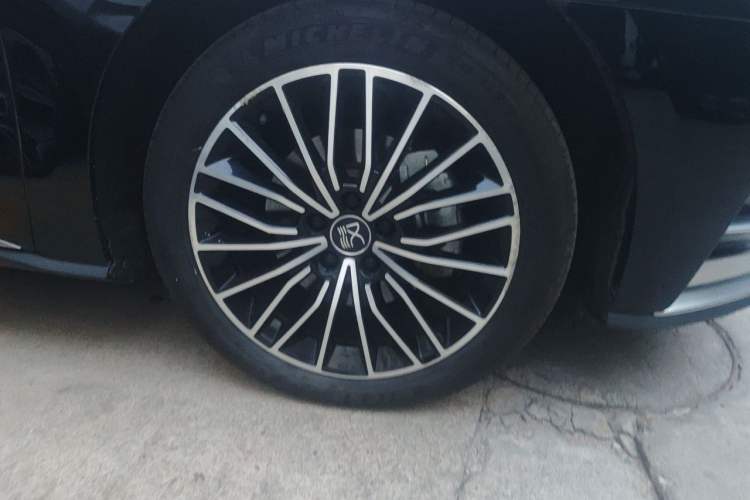 Used BYD Han 2020 DM Four-Wheel Drive Performance Edition Luxury Model Right Front Wheel Hub