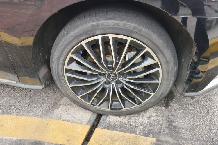 Used BYD Han 2020 DM Four-Wheel Drive Performance Edition Luxury Model Right Front Wheel Hub