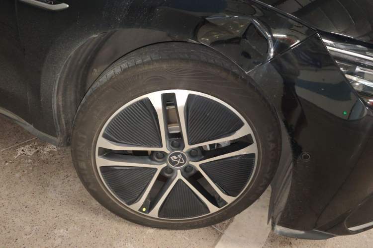 Used BYD Han 2020 EV Long-Range Deluxe Model Right Front Wheel Hub