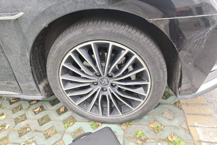 Used BYD Han 2020 DM Four-Wheel Drive Performance Edition Prestige Model Right Front Wheel Hub