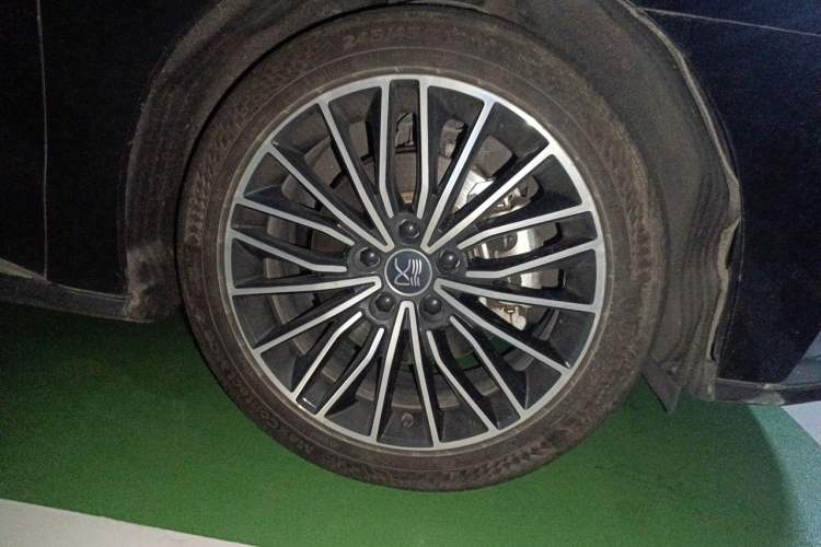 Used BYD Han 2020 DM Four-Wheel Drive Performance Edition Luxury Model Right Front Wheel Hub