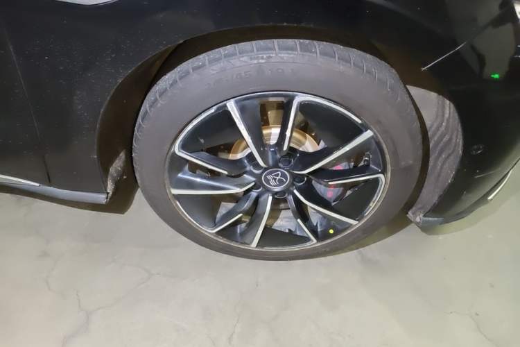 Used BYD Han 2020 EV Four-Wheel Drive High-Performance Flagship Model Right Front Wheel Hub