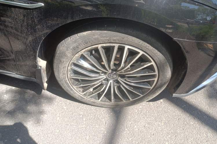 Used BYD Han 2020 DM Four-Wheel Drive Performance Edition Luxury Model Right Front Wheel Hub