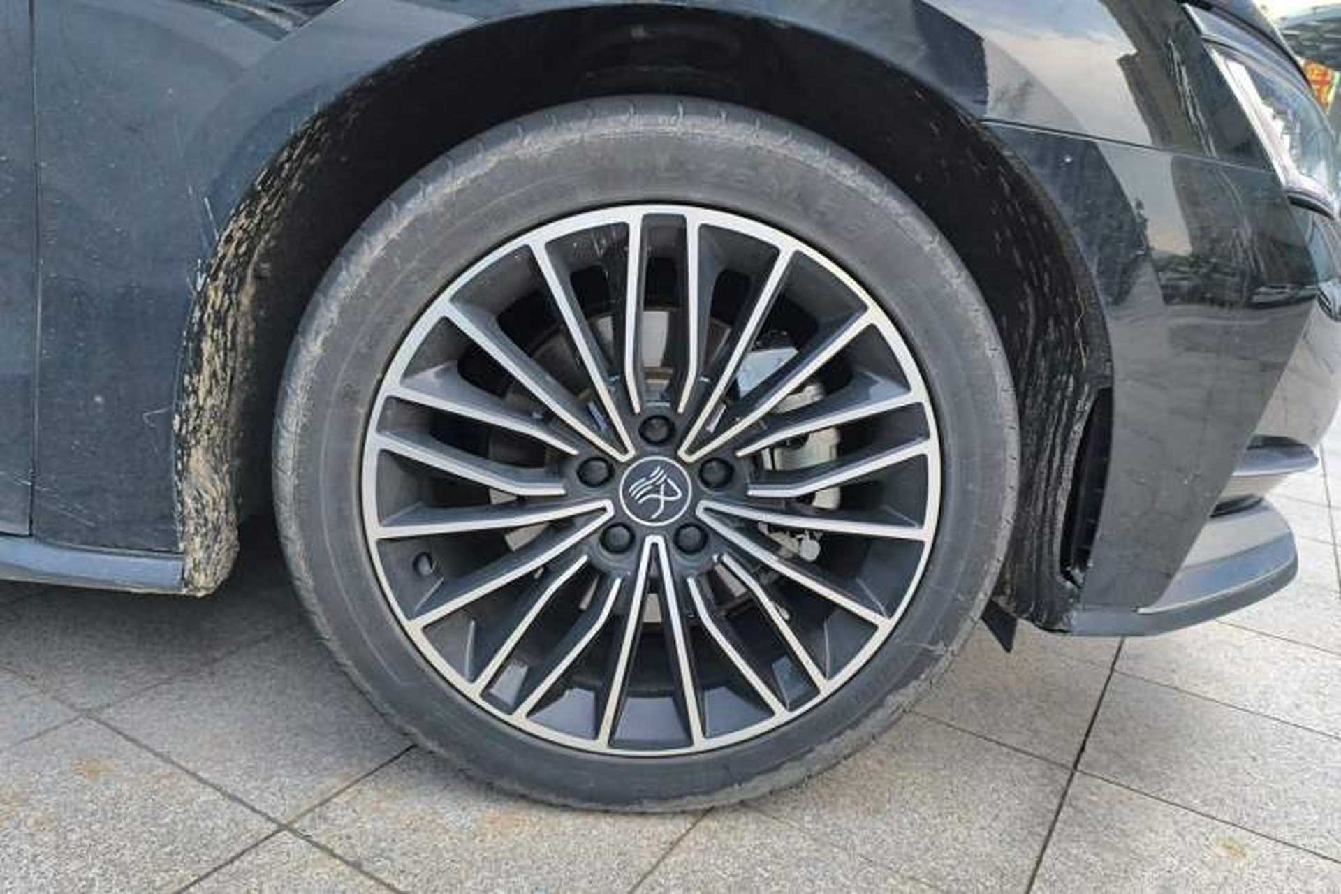 Used BYD Han 2020 DM Four-Wheel Drive Performance Edition Luxury Model Right Front Wheel Hub