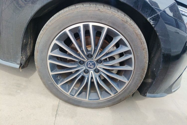 Used BYD Han 2020 EV Long-Range Luxury Model Right Front Wheel Hub