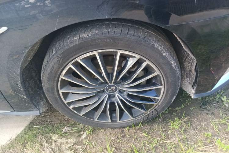 Used BYD Han 2020 DM Four-Wheel Drive Performance Edition Prestige Model Right Front Wheel Hub