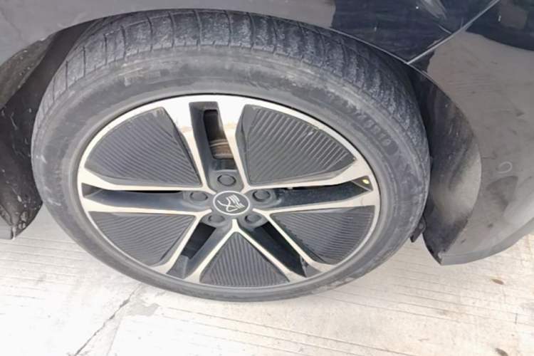 Used BYD Han 2020 EV Long-Range Deluxe Model Right Front Wheel Hub