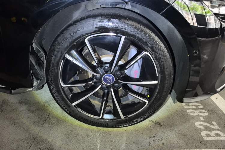 Used BYD Han 2020 EV Four-Wheel Drive High-Performance Flagship Model Right Front Wheel Hub