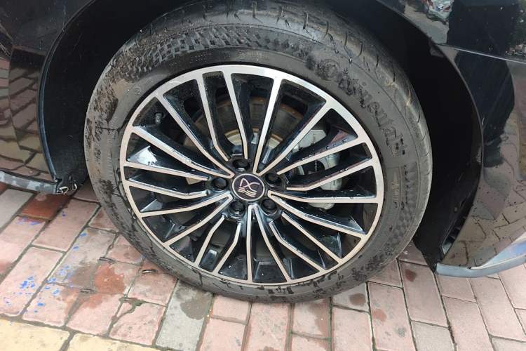 Used BYD Han 2020 DM Four-Wheel Drive Performance Edition Prestige Model Right Front Wheel Hub