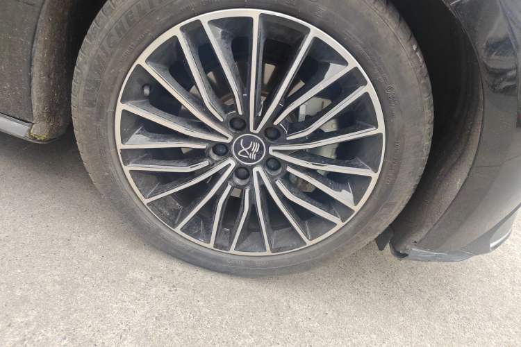 Used BYD Han 2020 EV Long-Range Luxury Model Right Front Wheel Hub