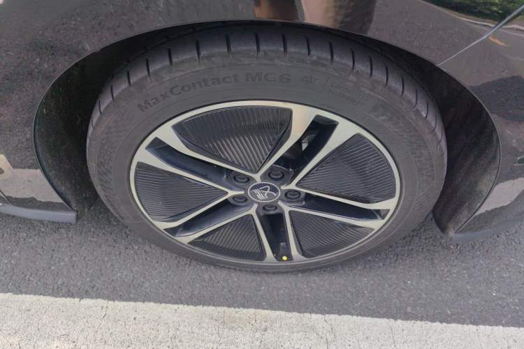 Used BYD Han 2020 EV Long-Range Deluxe Model Right Front Wheel Hub