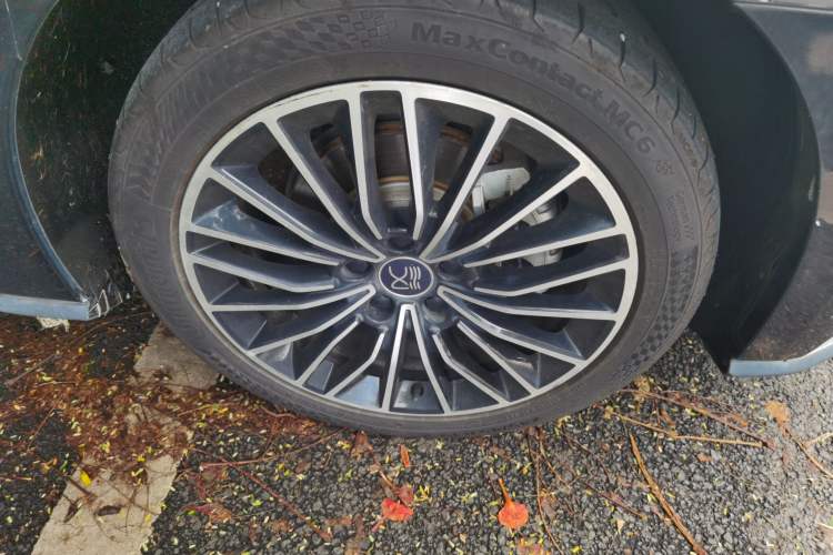 Used BYD Han 2020 DM Four-Wheel Drive Performance Edition Prestige Model Right Front Wheel Hub
