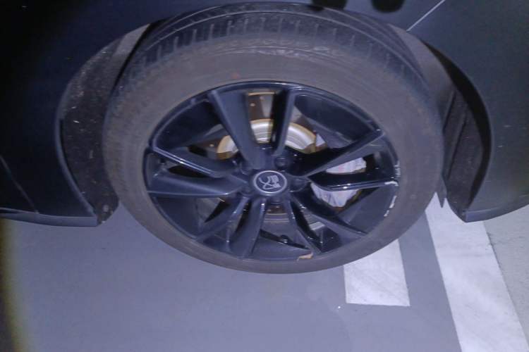 Used BYD Han 2020 EV Four-Wheel Drive High-Performance Flagship Model Right Front Wheel Hub