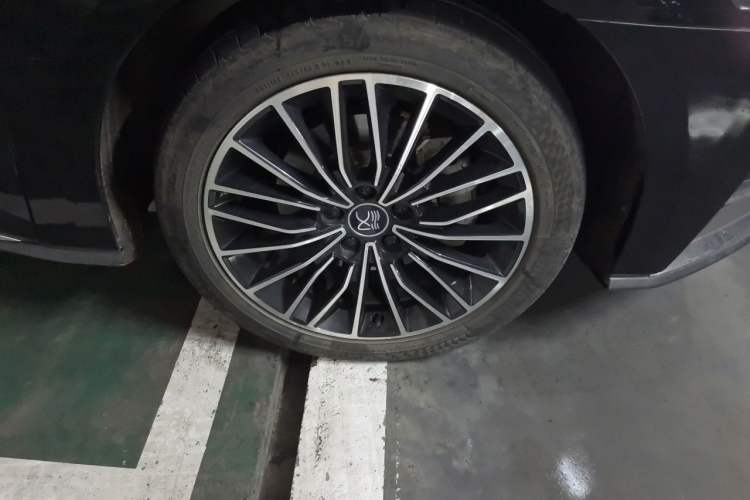 Used BYD Han 2020 DM Four-Wheel Drive Performance Edition Luxury Model Right Front Wheel Hub