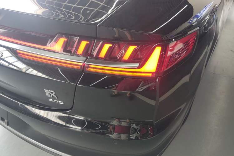 Used BYD Han 2020 DM Four-Wheel Drive Performance Edition Luxury Model Right Rear Taillight