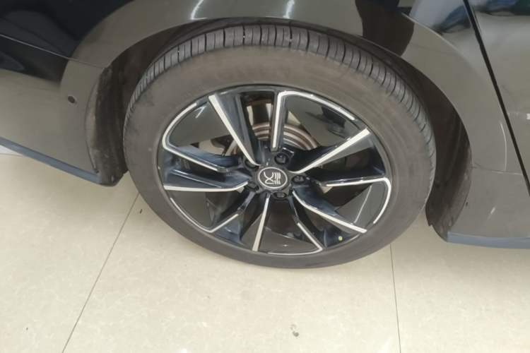 Used BYD Han 2020 EV Four-Wheel Drive High-Performance Flagship Model Right Rear Wheel Hub