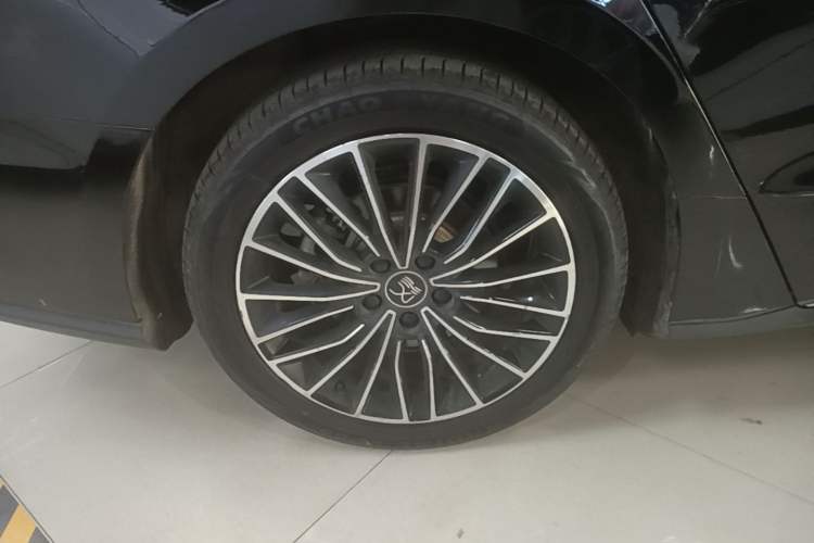 Used BYD Han 2020 EV Long-Range Luxury Model Right Rear Wheel Hub