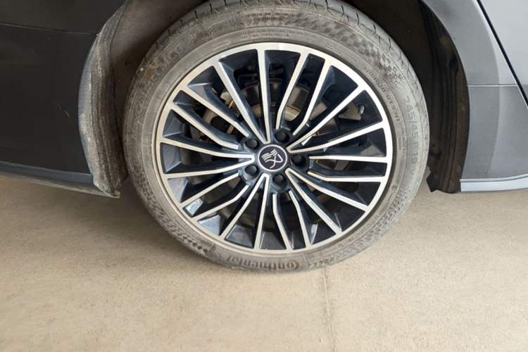 Used BYD Han 2020 DM Four-Wheel Drive Performance Edition Prestige Model Right Rear Wheel Hub