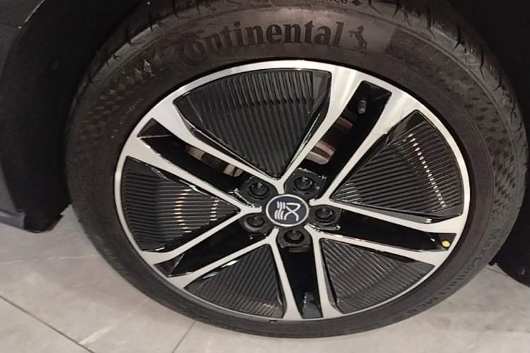 Used BYD Han 2020 EV Long-Range Deluxe Model Right Rear Wheel Hub