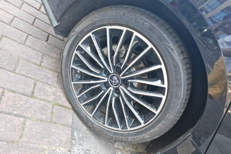 Used BYD Han 2020 EV Long-Range Luxury Model Right Rear Wheel Hub