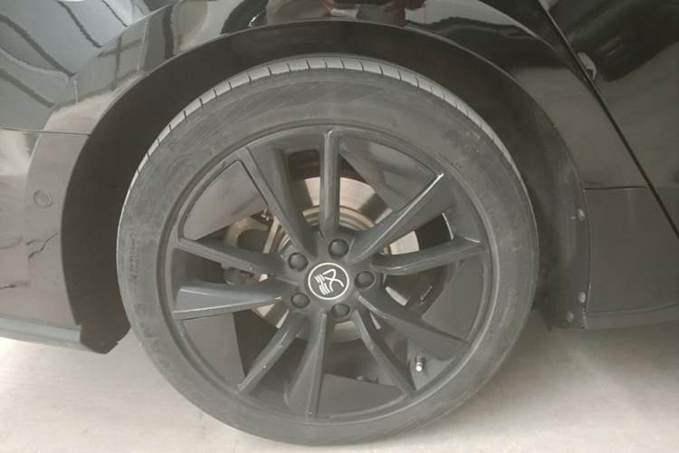 Used BYD Han 2020 EV Four-Wheel Drive High-Performance Flagship Model Right Rear Wheel Hub