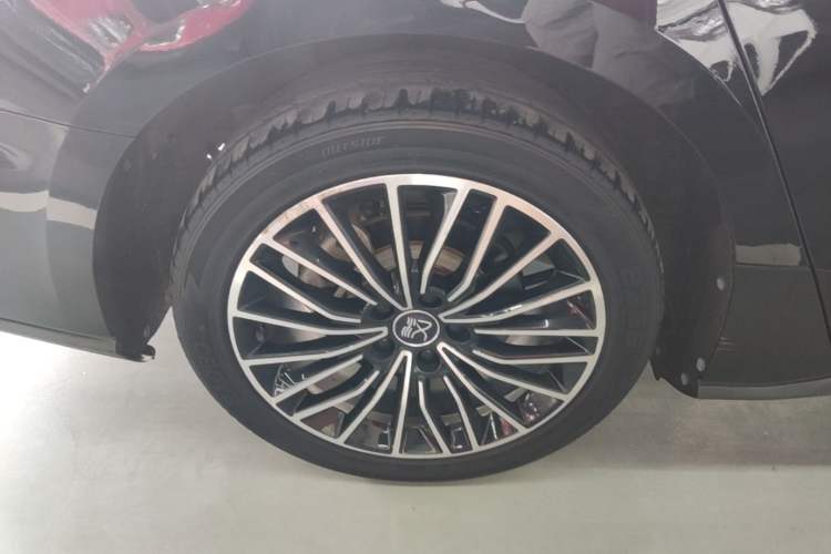 Used BYD Han 2020 DM Four-Wheel Drive Performance Edition Luxury Model Right Rear Wheel Hub