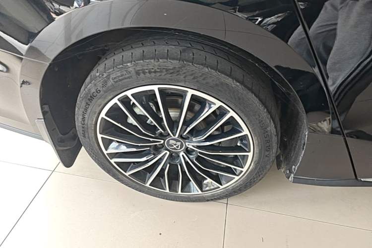 Used BYD Han 2020 DM Four-Wheel Drive Performance Edition Luxury Model Right Rear Wheel Hub