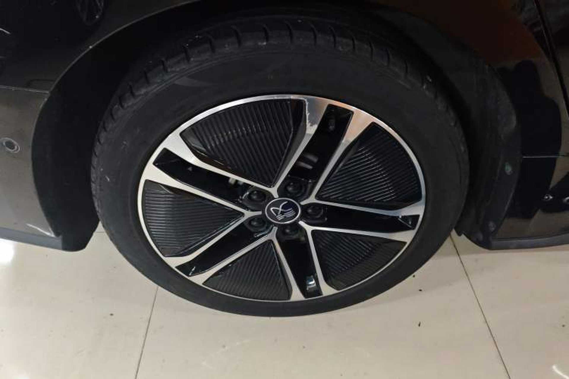 Used BYD Han 2020 EV Long-Range Deluxe Model Right Rear Wheel Hub