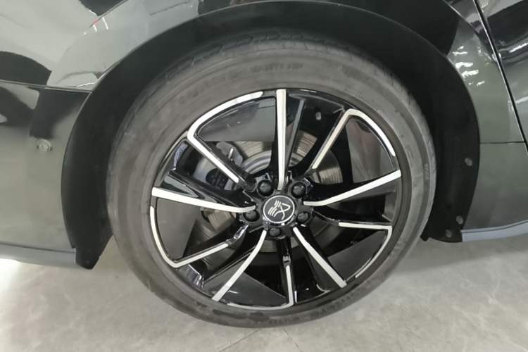 Used BYD Han 2020 EV Four-Wheel Drive High-Performance Flagship Model Right Rear Wheel Hub