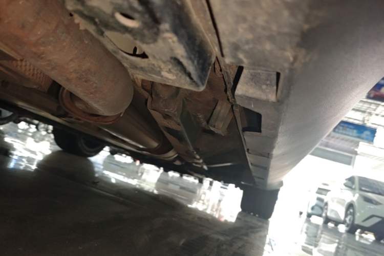 Used BYD Han 2020 DM Four-Wheel Drive Performance Edition Luxury Model Right Side Sill