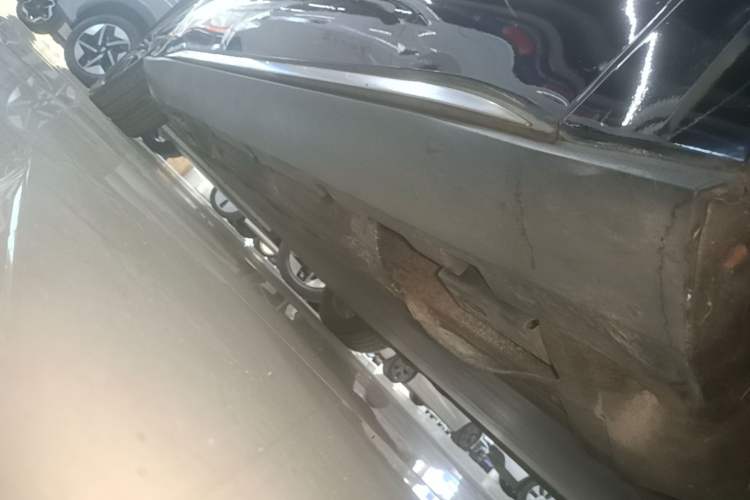 Used BYD Han 2020 EV Long-Range Luxury Model Right Side Sill