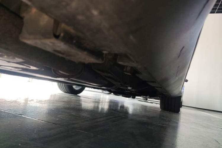 Used BYD Han 2020 DM Four-Wheel Drive Performance Edition Luxury Model Right Side Sill