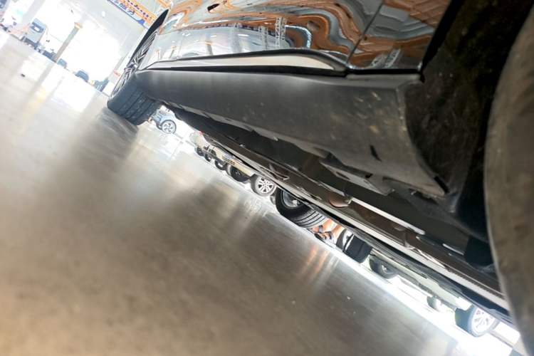 Used BYD Han 2020 DM Four-Wheel Drive Performance Edition Prestige Model Right Side Sill