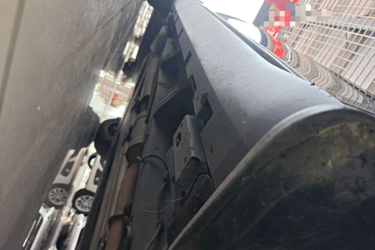 Used BYD Han 2020 DM Four-Wheel Drive Performance Edition Luxury Model Right Side Sill