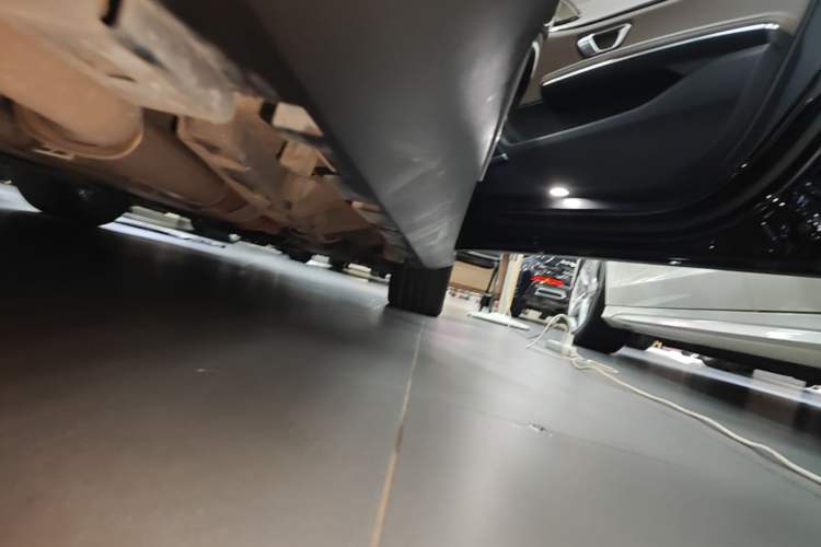 Used BYD Han 2020 DM Four-Wheel Drive Performance Edition Luxury Model Right Side Sill