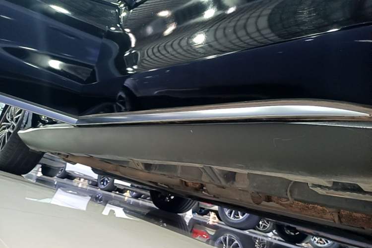 Used BYD Han 2020 DM Four-Wheel Drive Performance Edition Luxury Model Right Side Sill