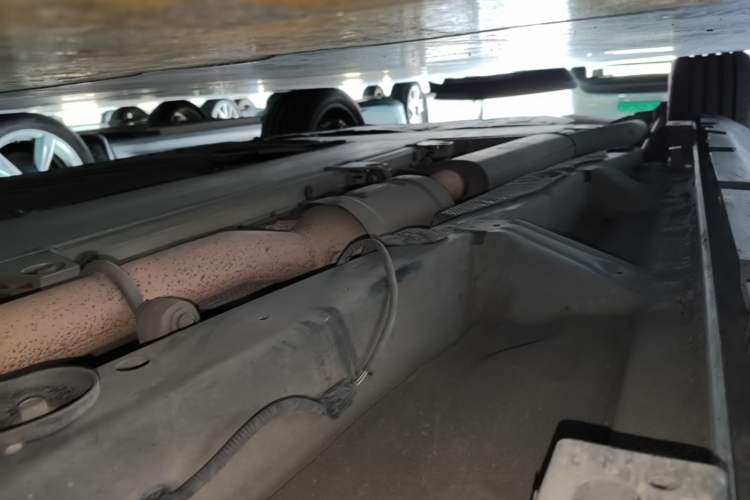 Used BYD Han 2020 DM Four-Wheel Drive Performance Edition Luxury Model Right Side Sill