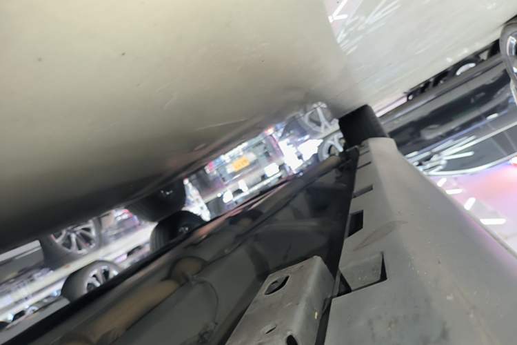 Used BYD Han 2020 DM Four-Wheel Drive Performance Edition Luxury Model Right Side Sill