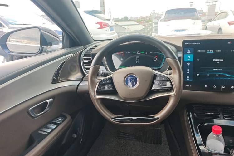 Used BYD Han 2020 EV Long-Range Luxury Model Steering Wheel