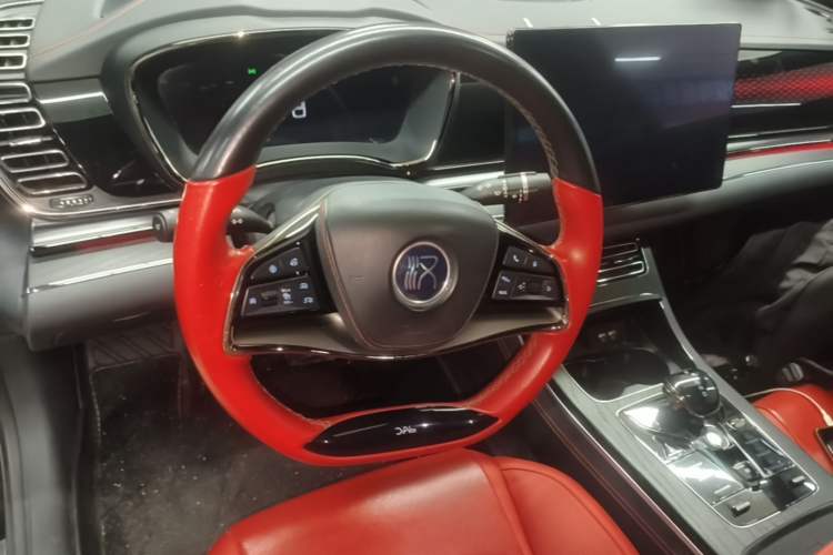 Used BYD Han 2020 EV Four-Wheel Drive High-Performance Flagship Model Steering Wheel