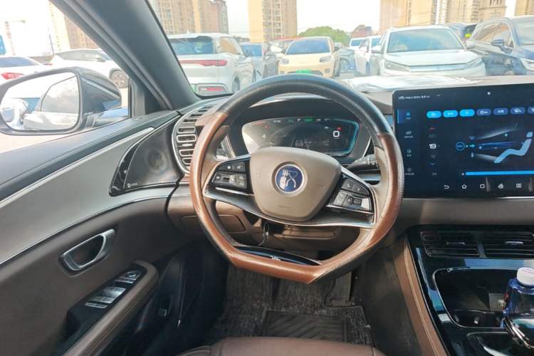 Used BYD Han 2020 EV Long-Range Luxury Model Steering Wheel