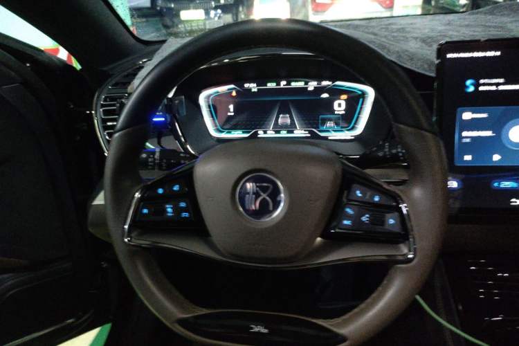 Used BYD Han 2020 EV Long-Range Luxury Model Steering Wheel
