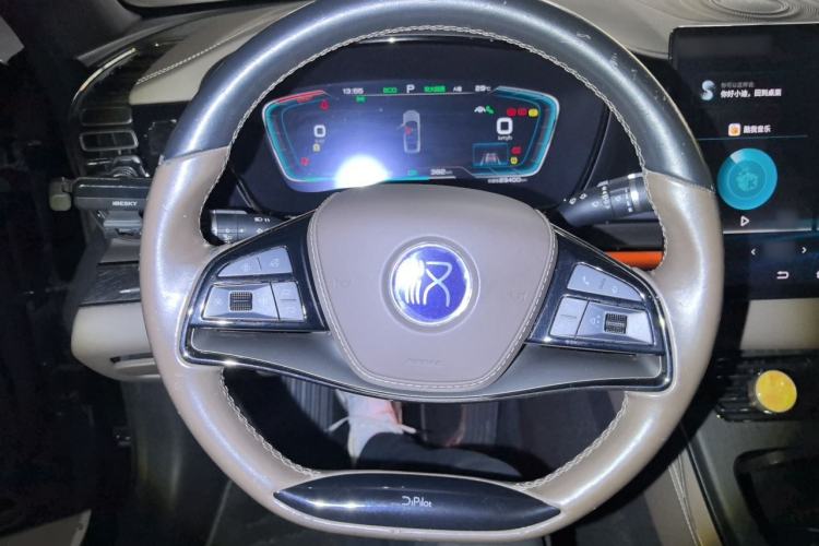 Used BYD Han 2020 EV Four-Wheel Drive High-Performance Flagship Model Steering Wheel