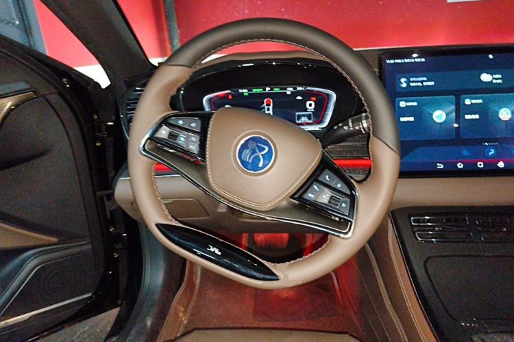 Used BYD Han 2020 DM Four-Wheel Drive Performance Edition Prestige Model Steering Wheel