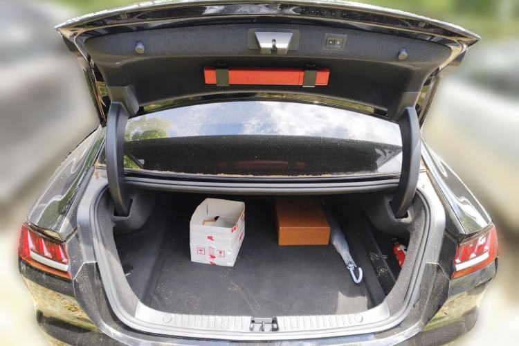 Used BYD Han 2020 EV Long-Range Luxury Model Trunk