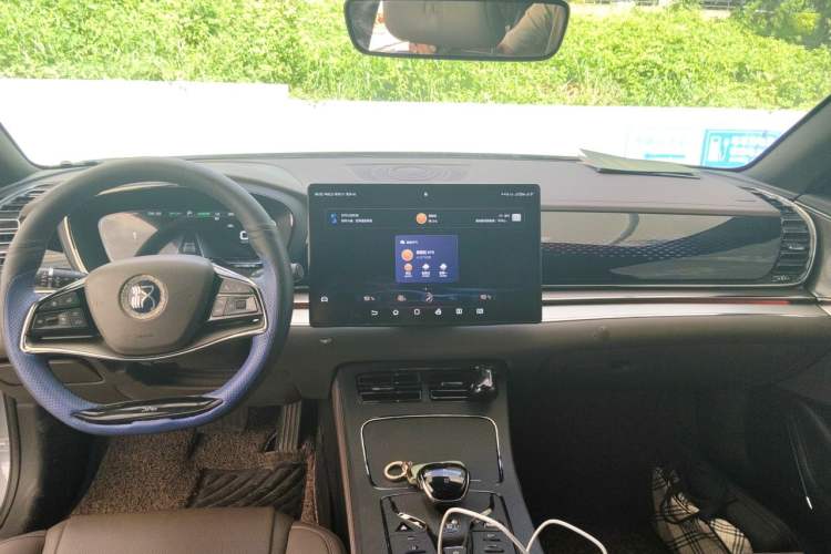 Used BYD Han 2020 EV Long-Range Luxury Model Center Console